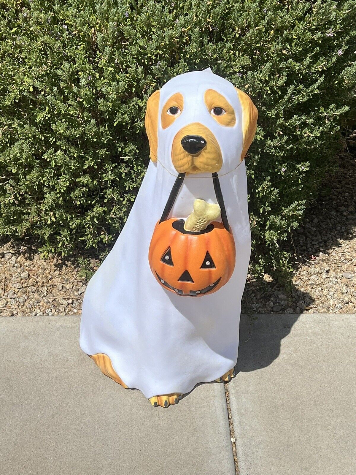 BRAND NEW HOME DEPOT HALLOWEEN 2.5 FT LED GHOST DOG BLOW MOLD GOLDEN RETRIEVER