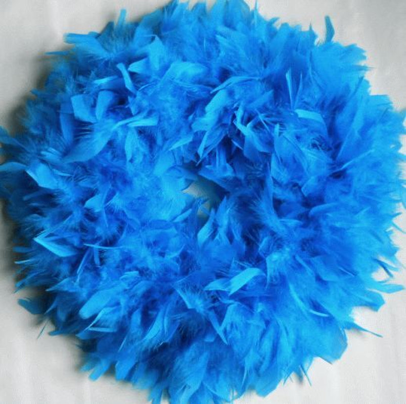GORGEOUS FEATHER WREATHS for Chistmas! Nice Beautiful Gift Wreaths...Love These!