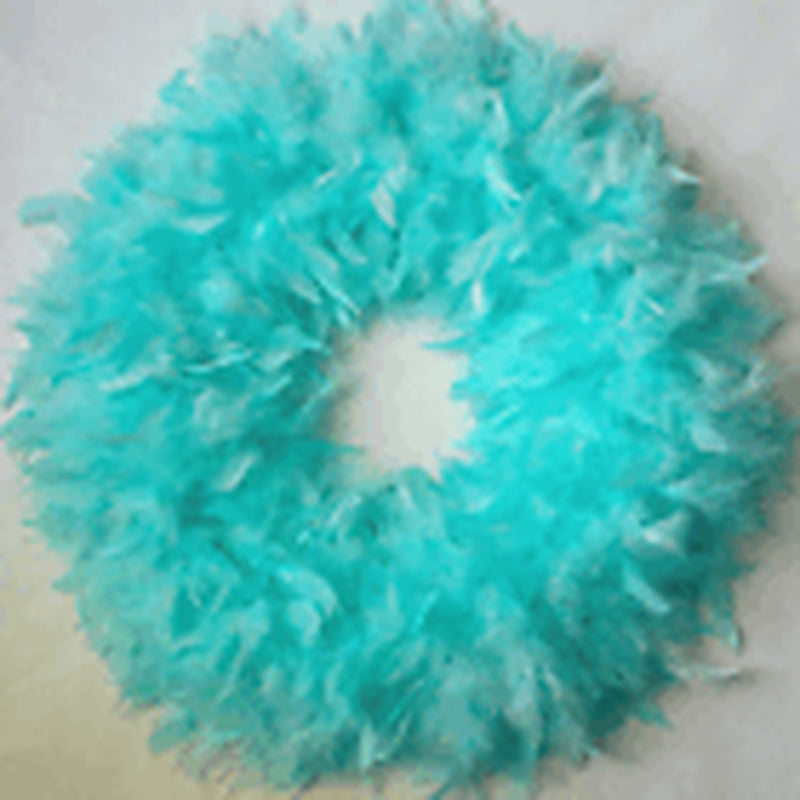 GORGEOUS FEATHER WREATHS for Chistmas! Nice Beautiful Gift Wreaths...Love These!