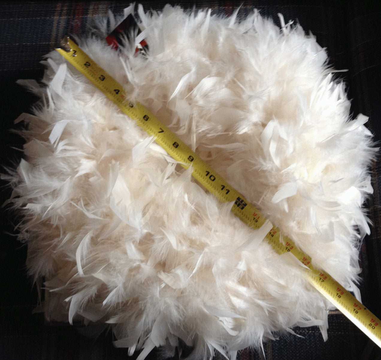 GORGEOUS FEATHER WREATHS for Chistmas! Nice Beautiful Gift Wreaths...Love These!